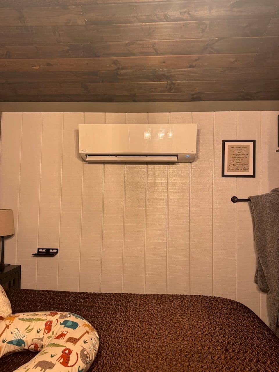 Gallery photos for Efficient Mini-Split AC Installation Boosts Comfort: Image #1